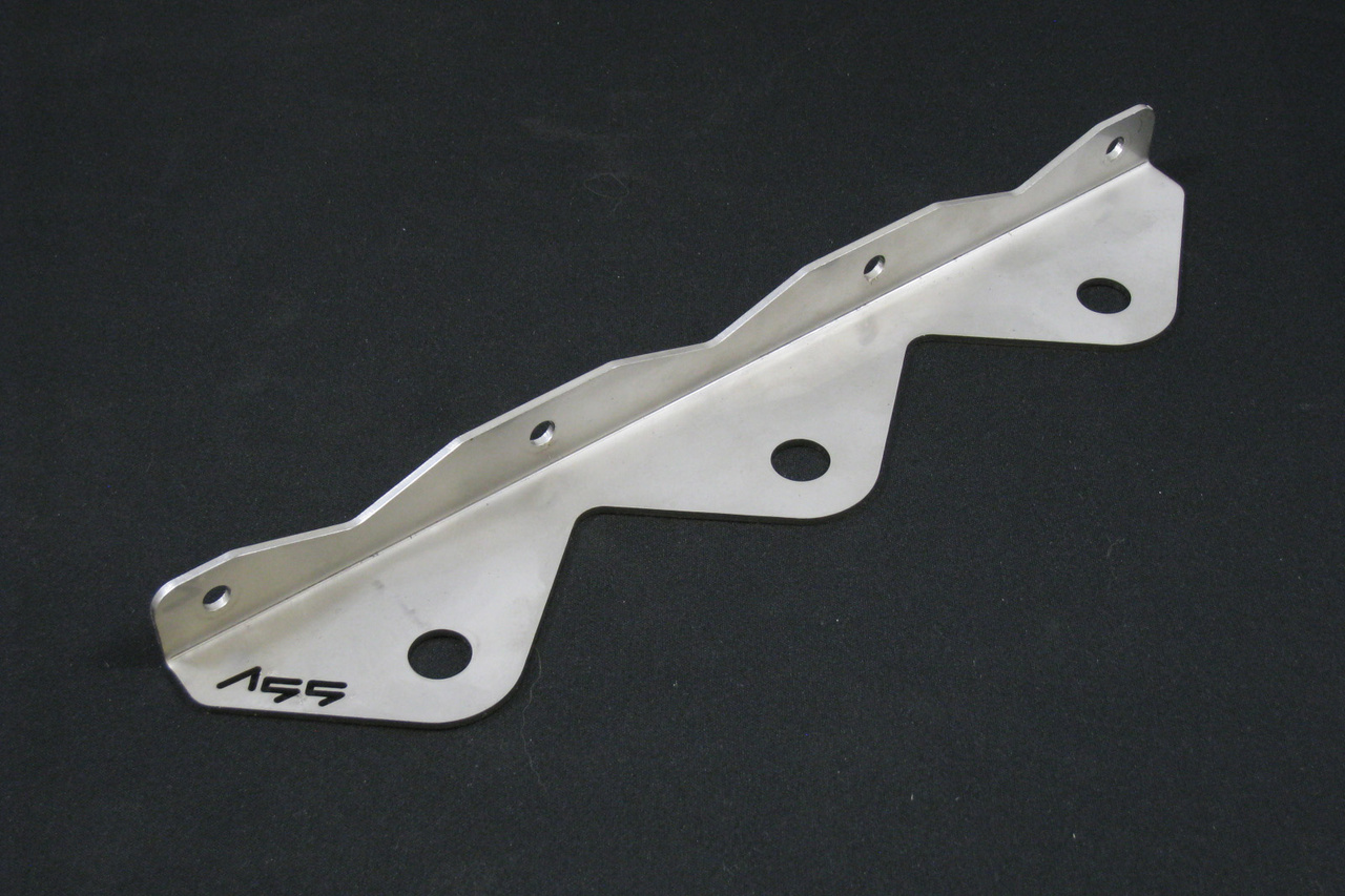 Monteringsplåt för 3 broms / kopplingsvätskebehållare