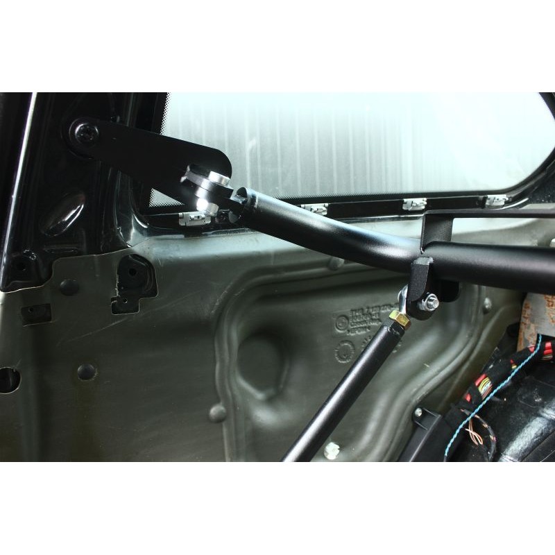 BMW E92 Coupe Bältesinfästning / Harness Bar