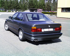 E34 520i 12V/95kW Sedan/Touring år 1988-1990; E34 520i 24V/110kW Sedan/Touring år 1990-1995; E34 525i 12V/125kW Sedan/Touring år 1988-1990 Sportavgassystem