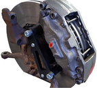 S60R/V70R fram - Volvo 850/V70I Bromsoksadapter